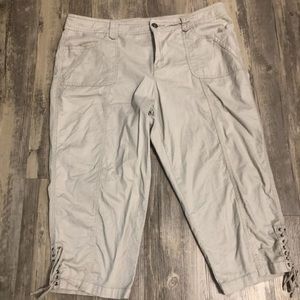 Brand New Cargo Style & Co Capris